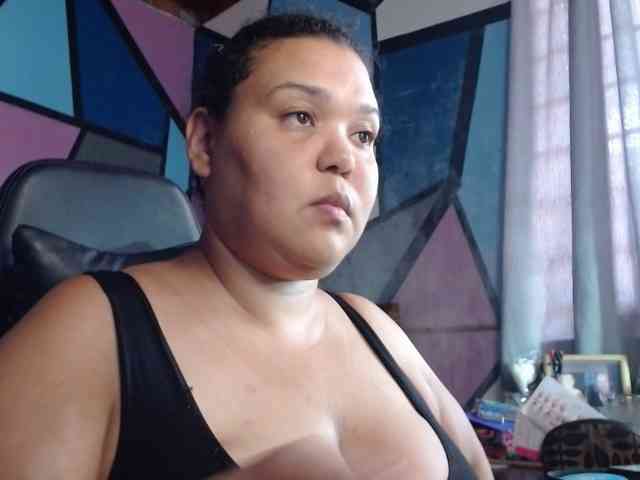 beautifulchubbyqueen webcam