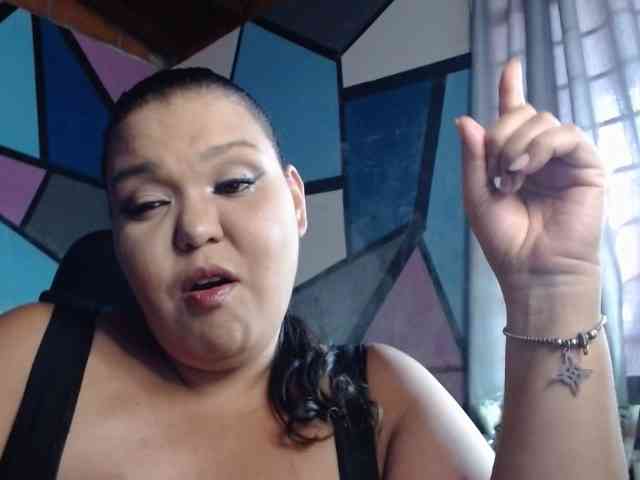 beautifulchubbyqueen webcam
