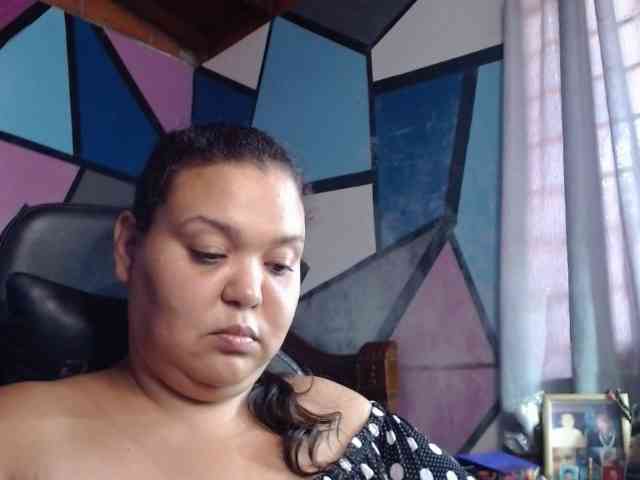 beautifulchubbyqueen webcam