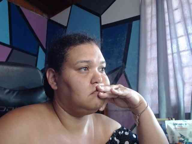 beautifulchubbyqueen webcam