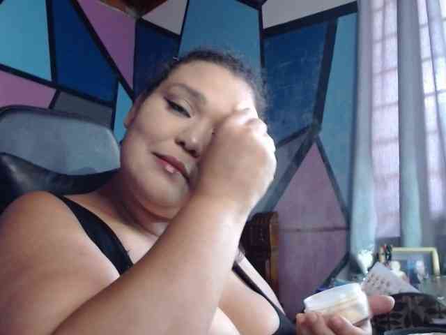 beautifulchubbyqueen webcam