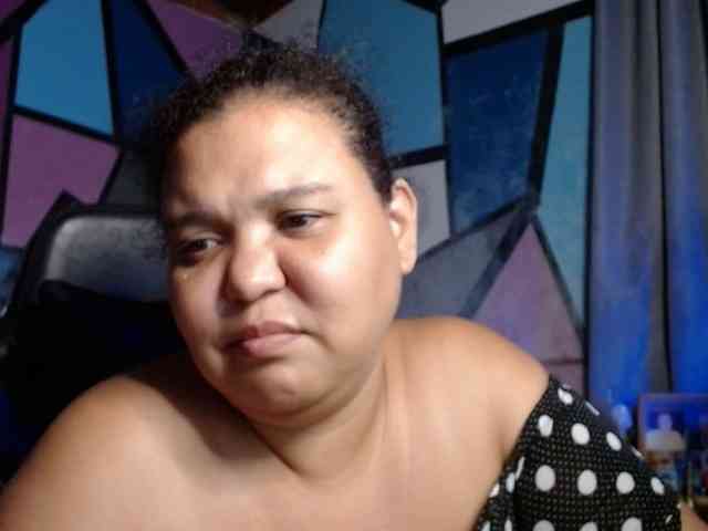 beautifulchubbyqueen webcam