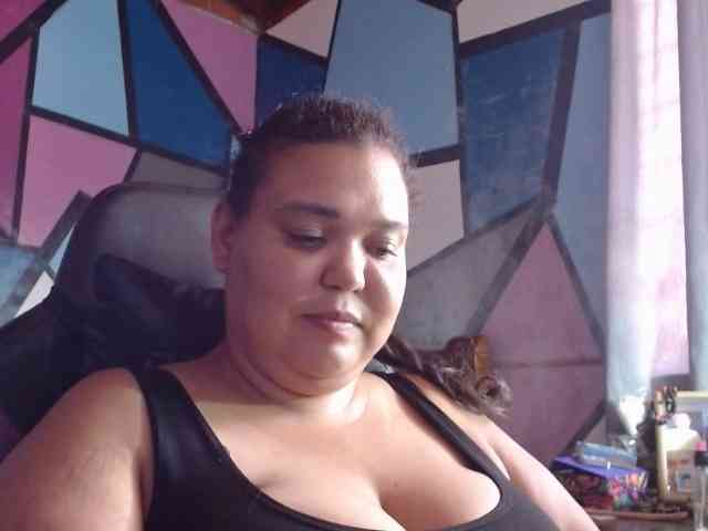beautifulchubbyqueen webcam