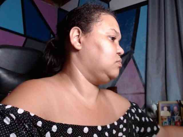 beautifulchubbyqueen webcam