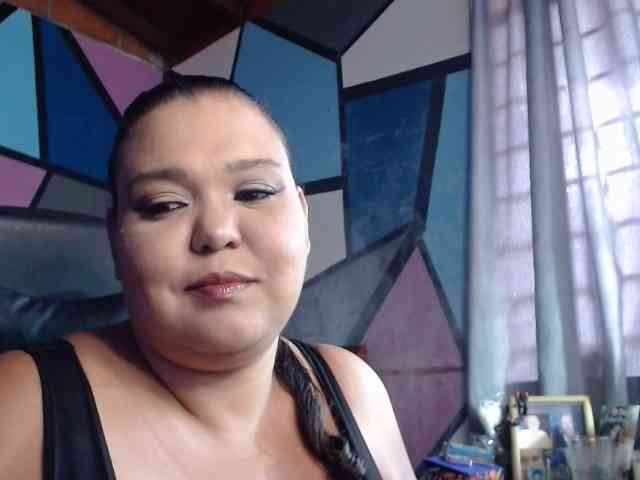 beautifulchubbyqueen webcam