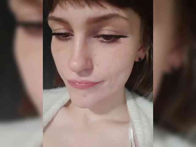 Moonlitmiragea webcam