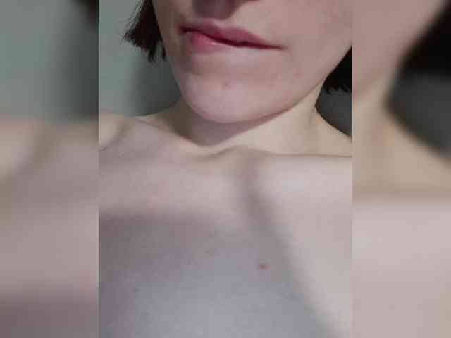 Moonlitmiragea webcam
