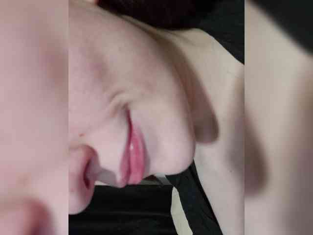 Moonlitmiragea webcam