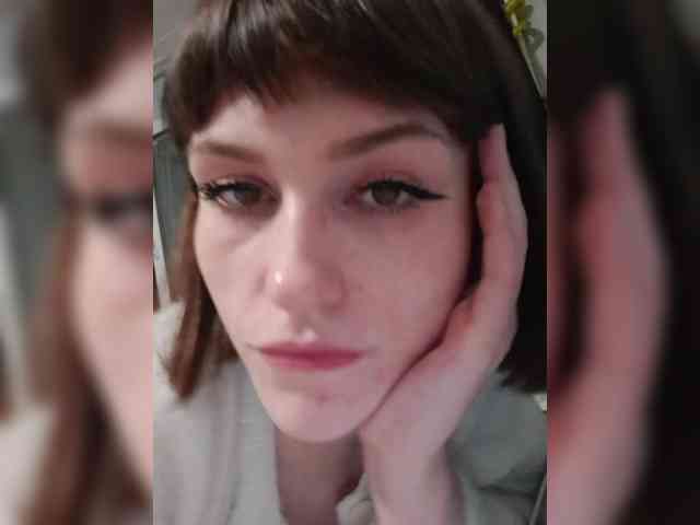 Moonlitmiragea webcam