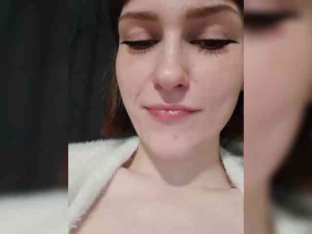 Moonlitmiragea webcam