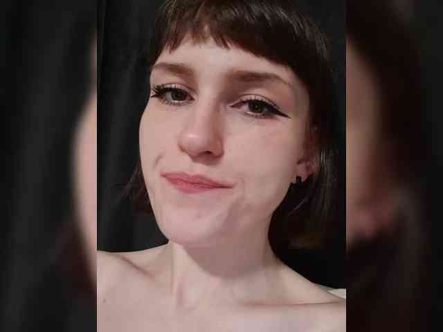 Moonlitmiragea webcam