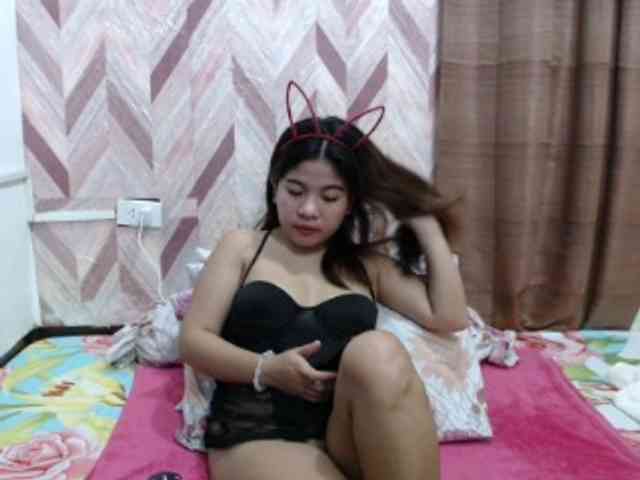 Kira-Rosse201 webcam