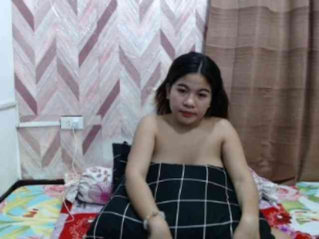 Kira-Rosse201 webcam