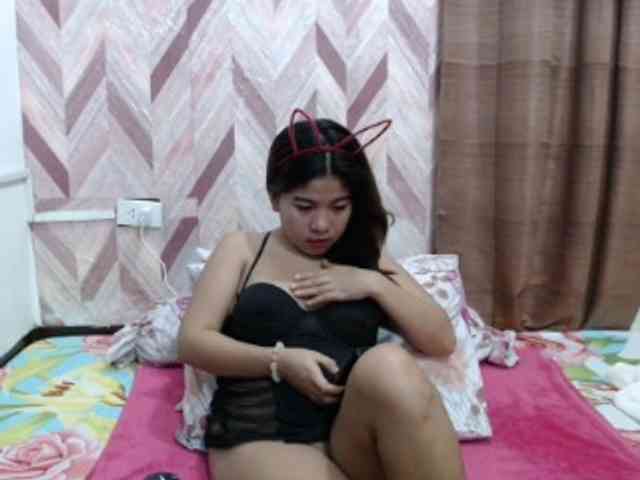 Kira-Rosse201 webcam