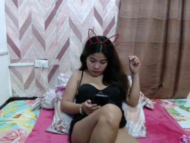 Kira-Rosse201 webcam