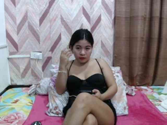 Kira-Rosse201 webcam