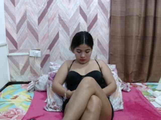 Kira-Rosse201 webcam