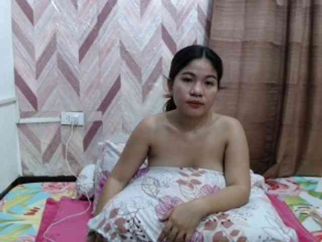 Kira-Rosse201 webcam