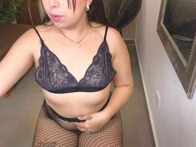 Sharlotte-Milk webcam