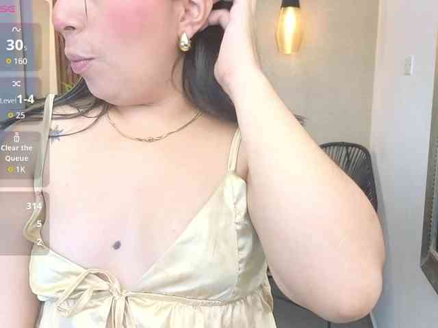 Sharlotte-Milk webcam