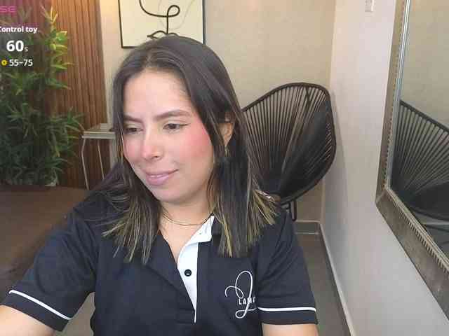 Sharlotte-Milk webcam