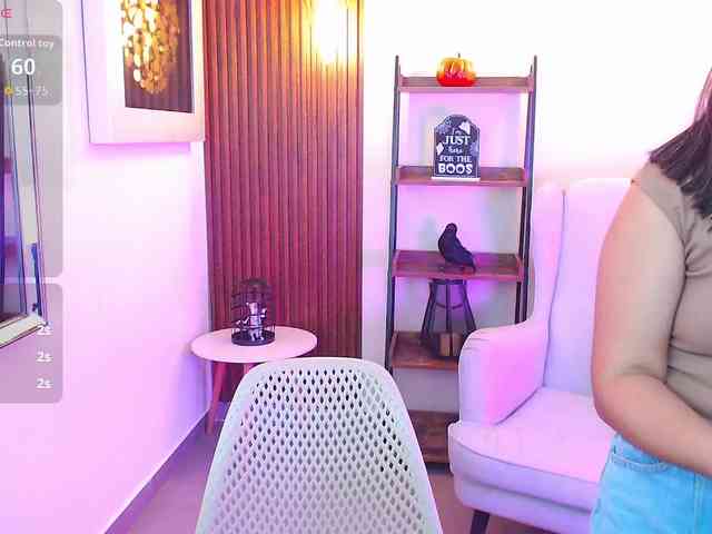 Sharlotte-Milk webcam