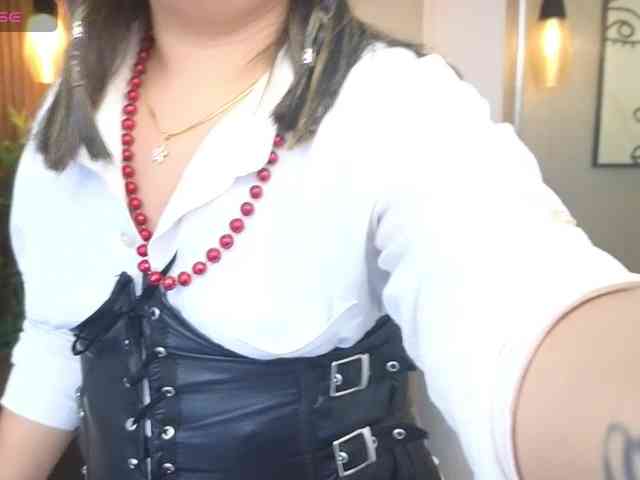 Sharlotte-Milk webcam