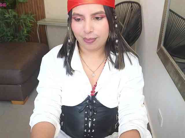 Sharlotte-Milk webcam