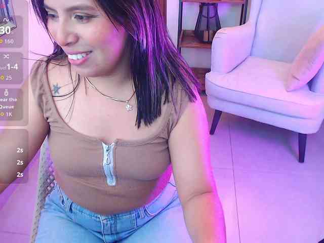 Sharlotte-Milk webcam