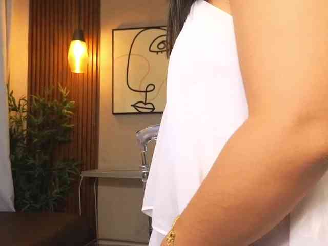 Sharlotte-Milk webcam