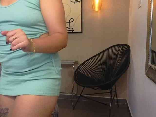 Sharlotte-Milk webcam