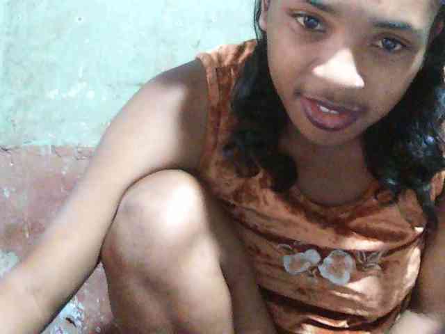 TriciaBella webcam