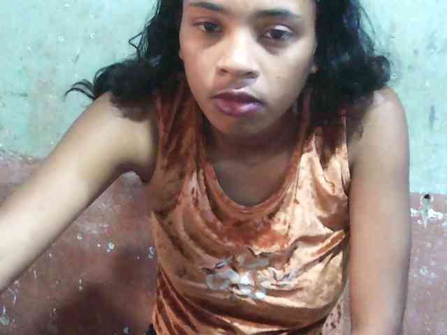 TriciaBella webcam