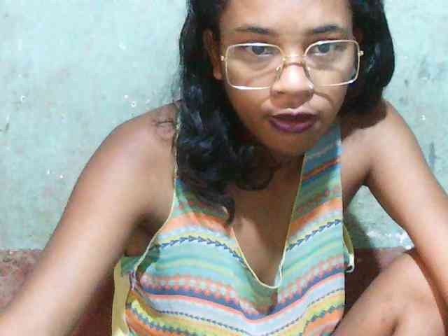 TriciaBella webcam