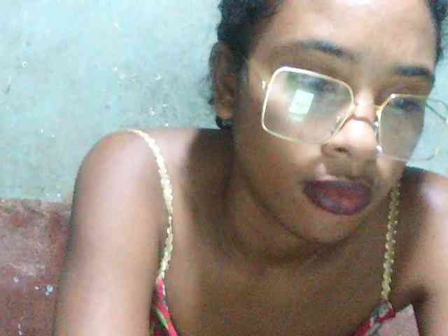 TriciaBella webcam