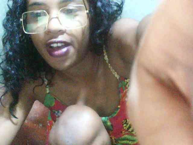 TriciaBella webcam