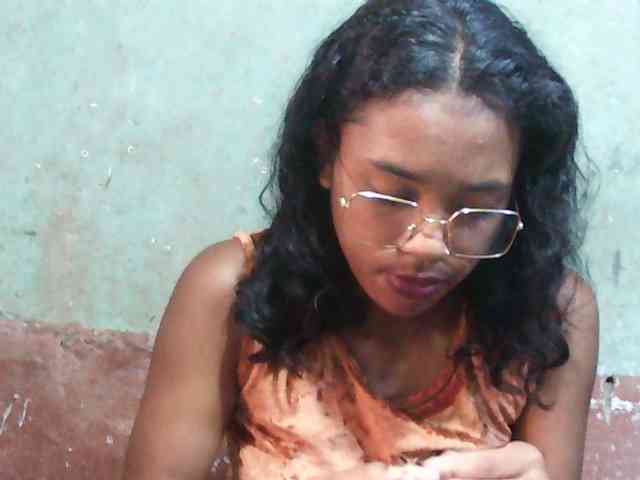 TriciaBella webcam