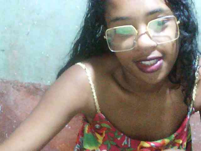 TriciaBella webcam
