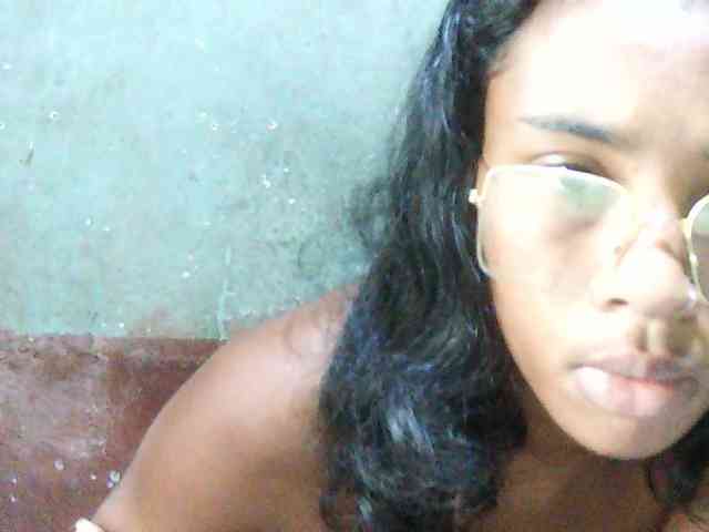 TriciaBella webcam