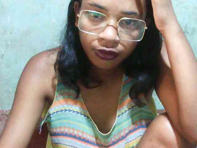 TriciaBella webcam