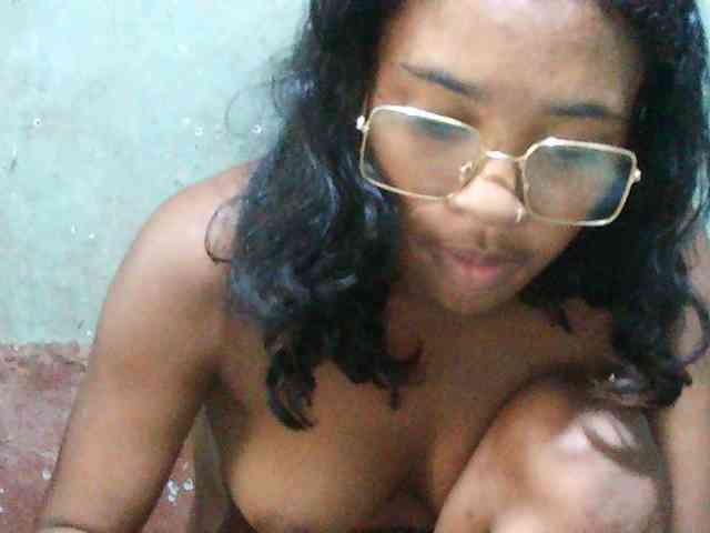 TriciaBella webcam