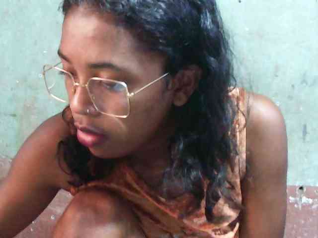 TriciaBella webcam