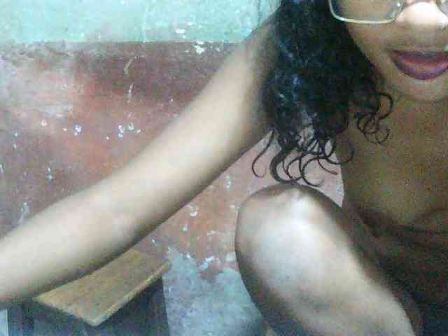 TriciaBella webcam
