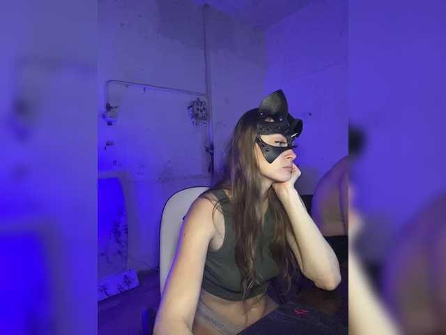 Entra en el chat con el modelo cutemilana_sw cutemilana_sw