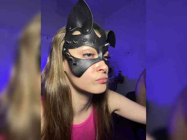 cutemilana_sw webcam