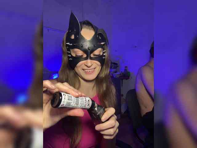cutemilana_sw webcam