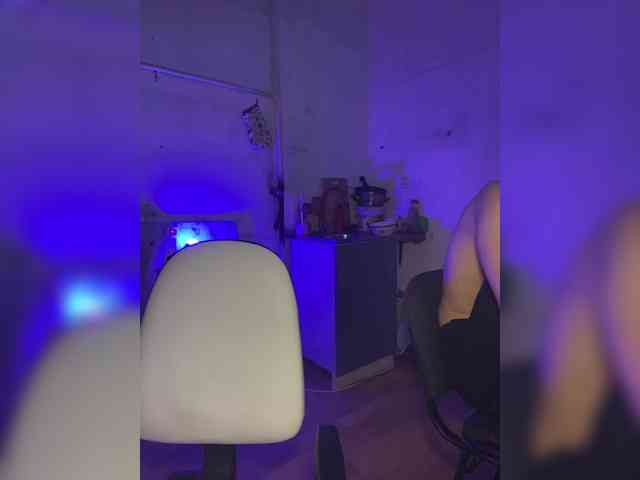 cutemilana_sw webcam