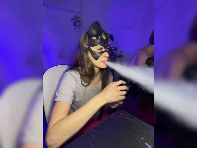 cutemilana_sw webcam