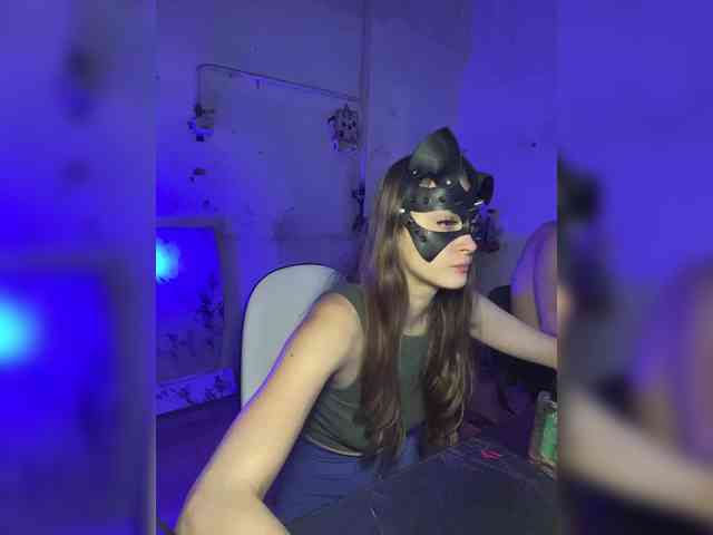 cutemilana_sw webcam