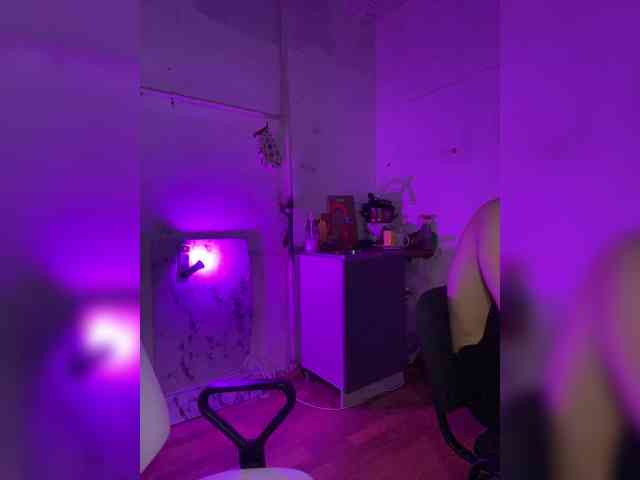 cutemilana_sw webcam